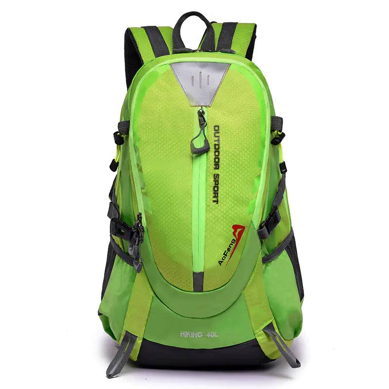 Men's Outdoor Backpack for Hiking and Travel - Travalto
